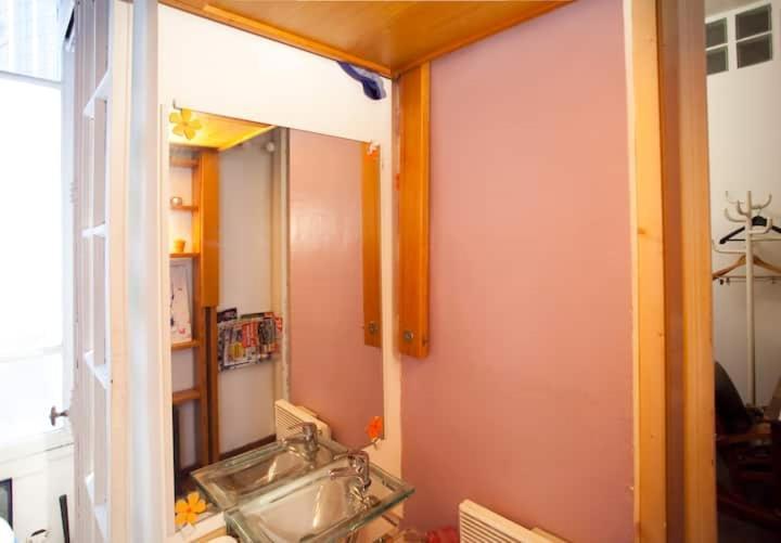 Bien Situe Bed and Breakfast Parijs Buitenkant foto