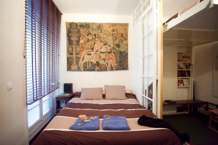 Bien Situe Bed and Breakfast Parijs Buitenkant foto